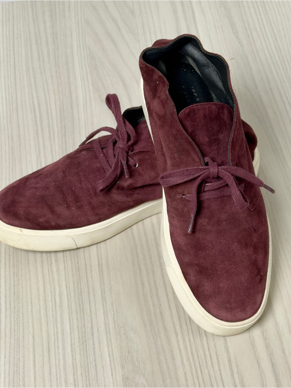 VINCE Chelsea Burgundy Suede Lace-Up Sneaker Style Low Boots 7.5 woman / 38 eur